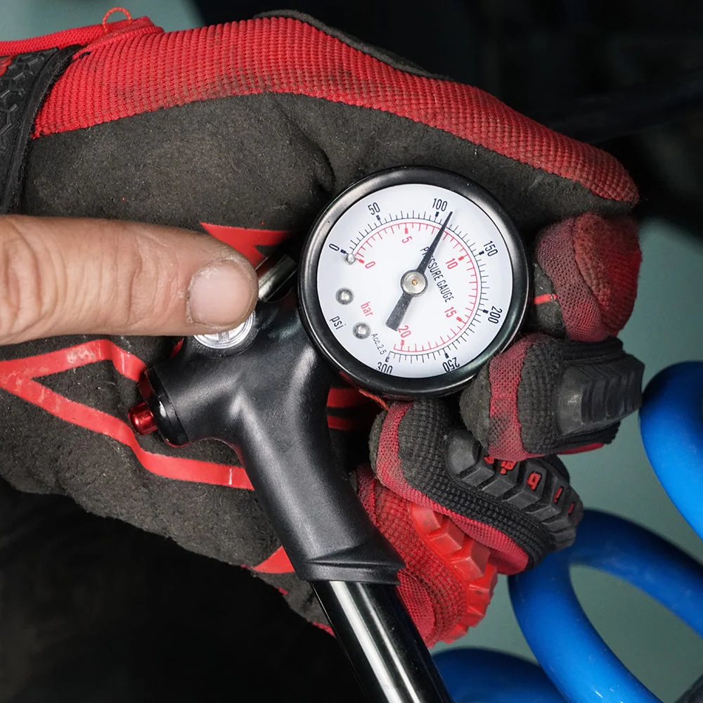 300 psi Air Shock Fork Pump with Rubber Handle Nitrogen Needle Fill Tools Kit - Image 9