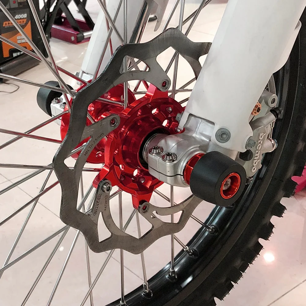 Front Axle Slider Crash Pads For KTM 125-500 Husqvarna - Image 2