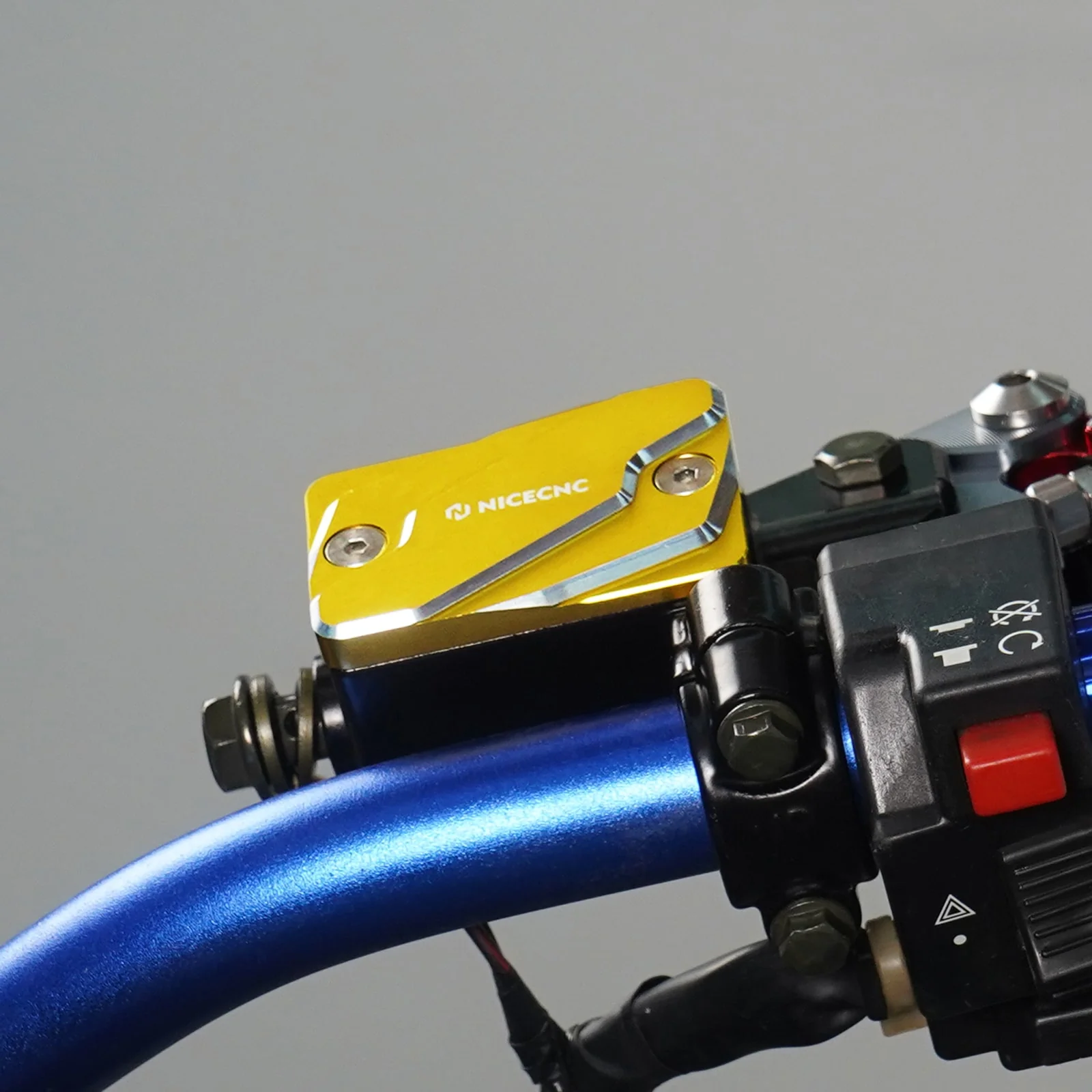 Front Brake Oil Fluid Reservoir Cover Cap For Suzuki DRZ400SM DRZ400S - Image 2