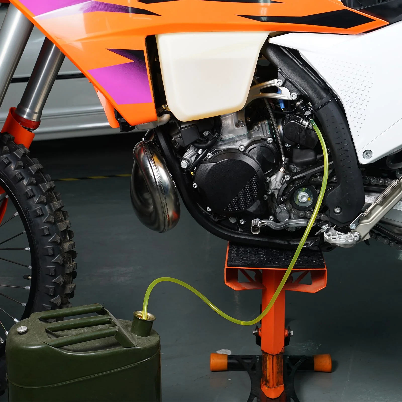 Fuel Pump Tester and Transfer Kit For KTM Husqvarna GASGAS - Image 2