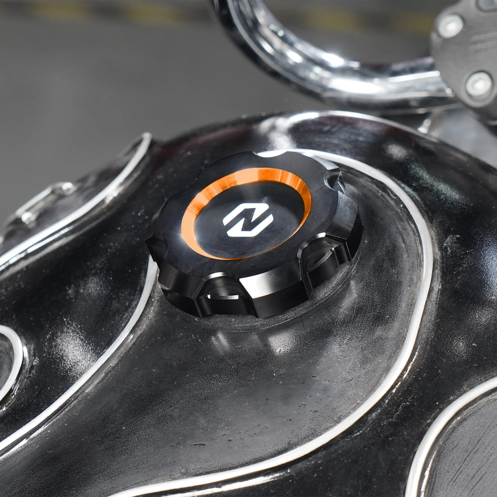 Gas Fuel Tank Cap Cover For Harley Sportster 1200 48 XL Iron 883 XL883N - Image 2