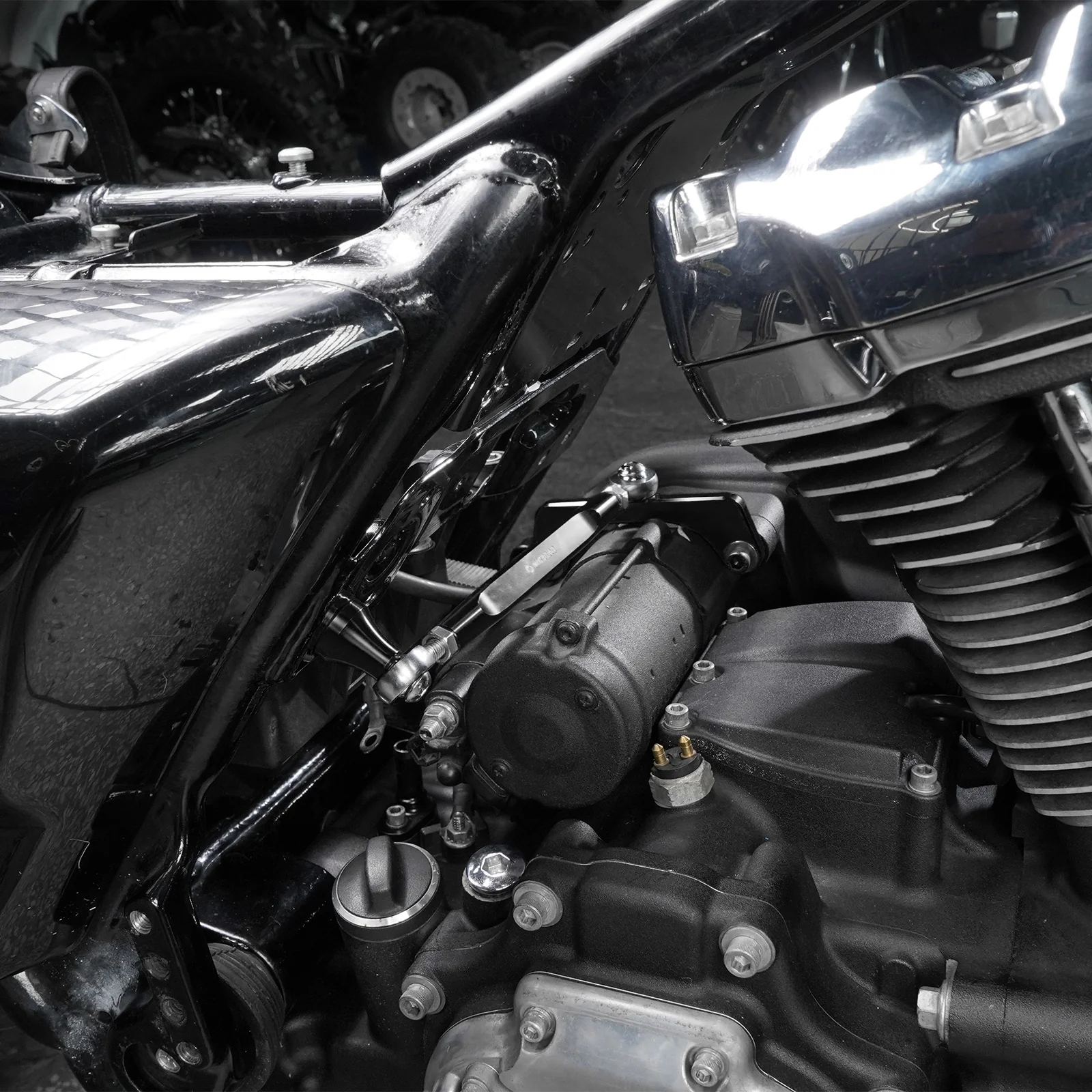 M8 Touring Frame Stabilizer For Harley Road King Street Glide Road Glide 2017+ - Image 2