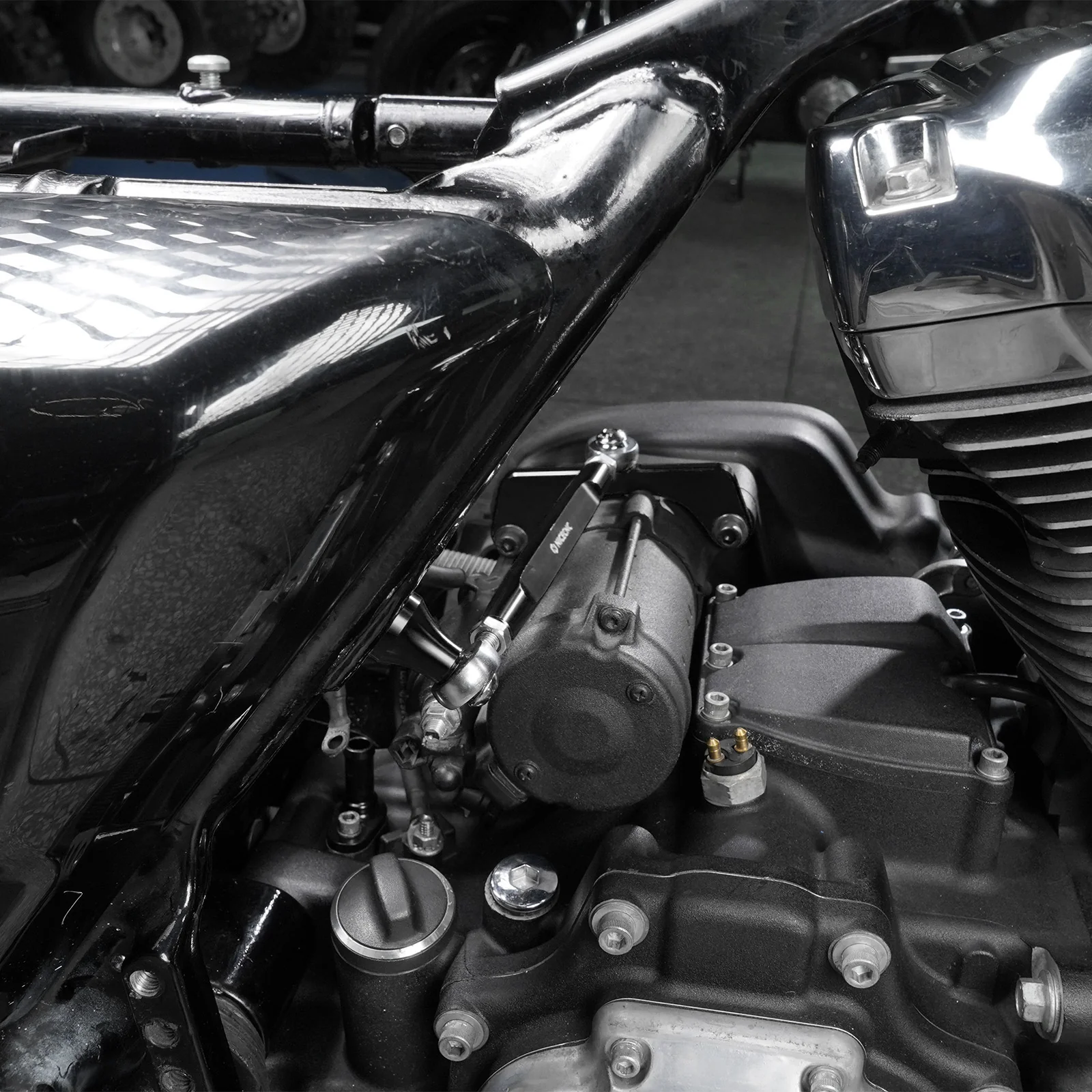 M8 Touring Frame Stabilizer For Harley Road King Street Glide Road Glide 2017+ - Image 4