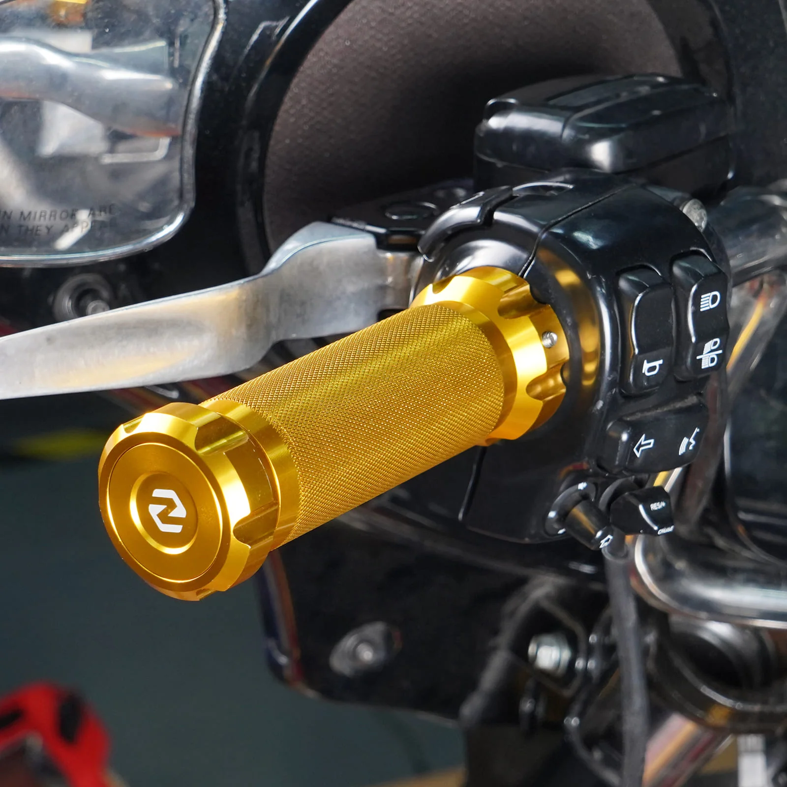 Handle Bar Grips For Harley Road King Tri Electra Street Glide Ultra Limited Freewheeler - Image 3