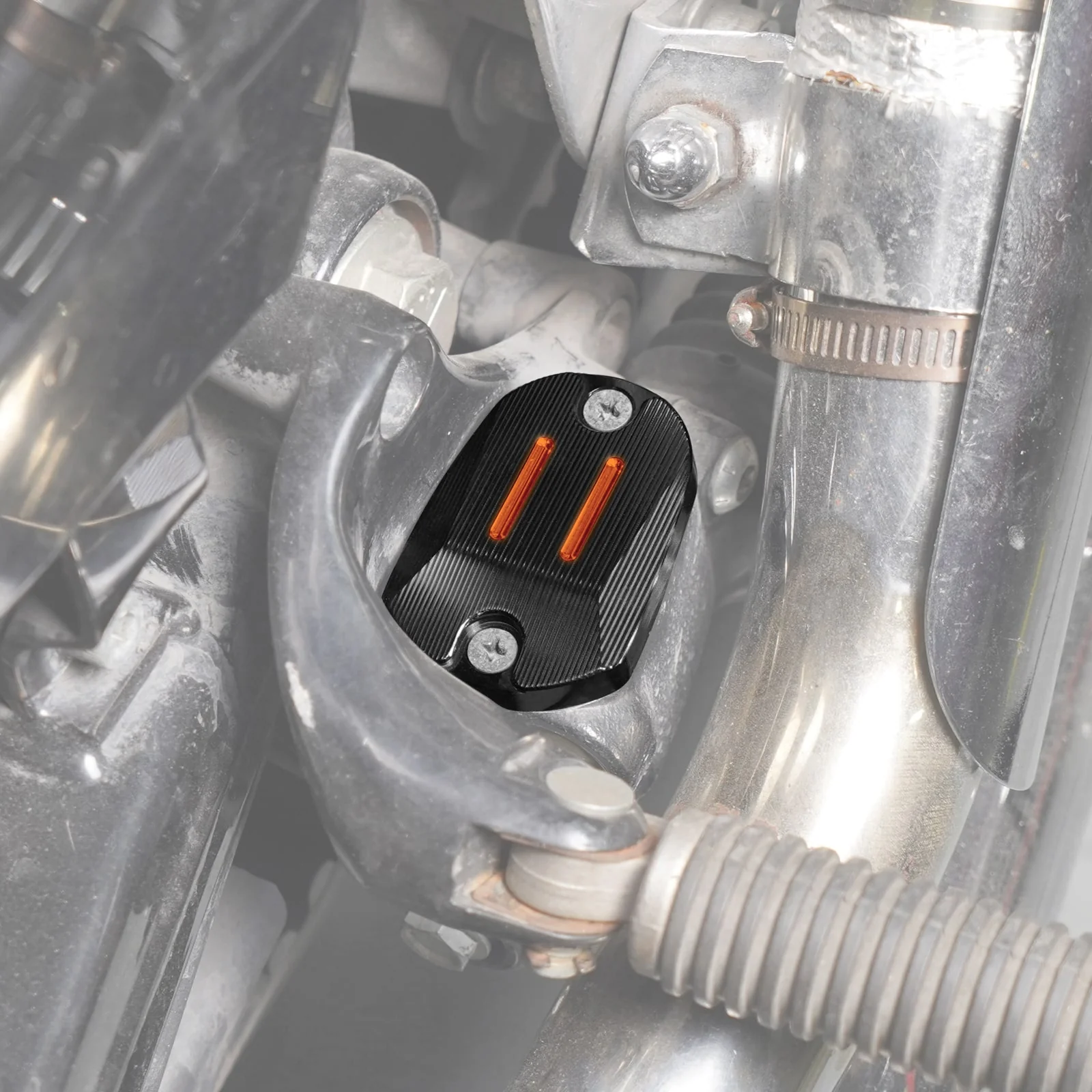 Rear Brake Master Cylinder Cover Cap For Harley Sportster 1200 48 Iron 883 XL - Image 2