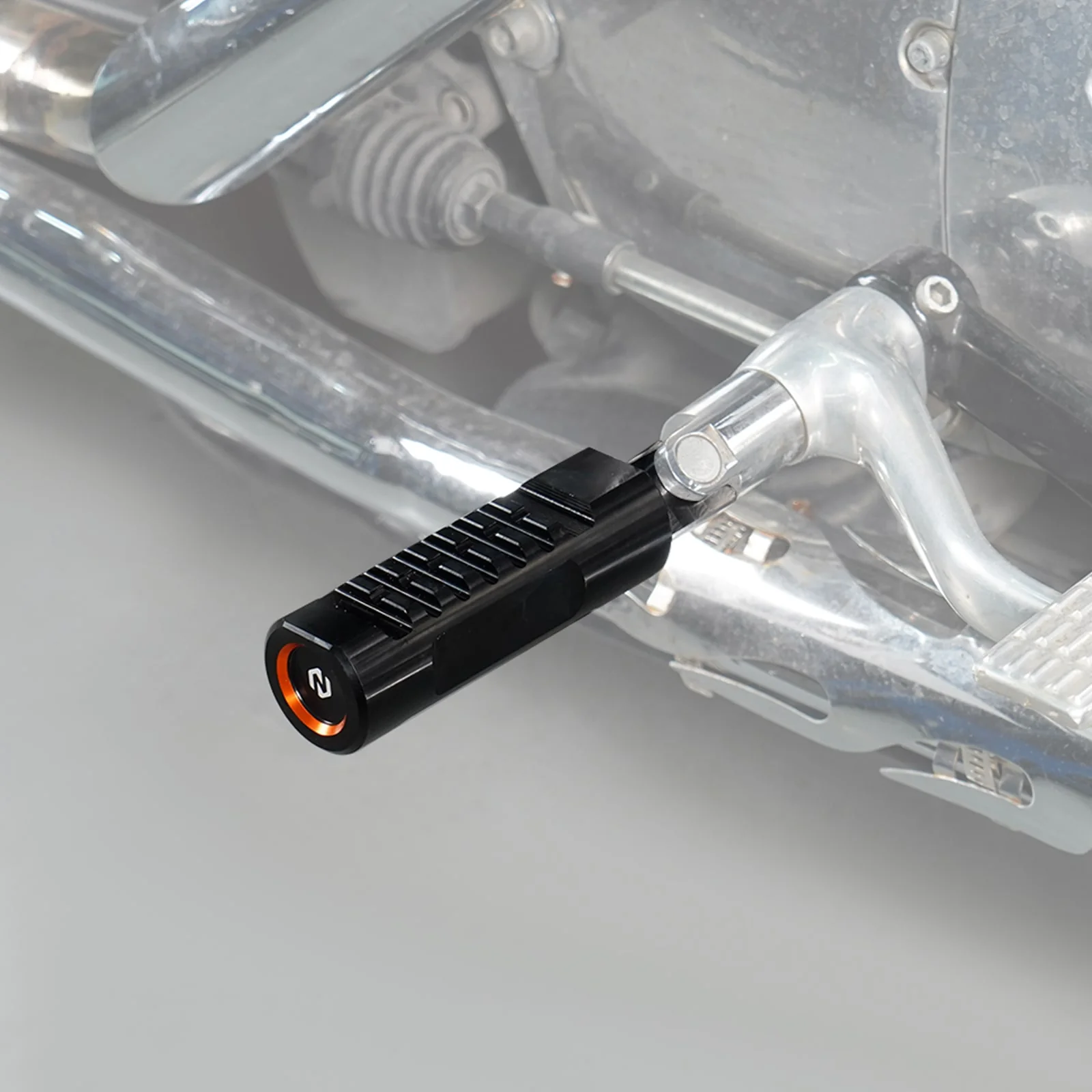 Front Rider Foot Pegs Footrests Set For Harley Sportster 1200 Iron 883 XL Roadster - Image 2
