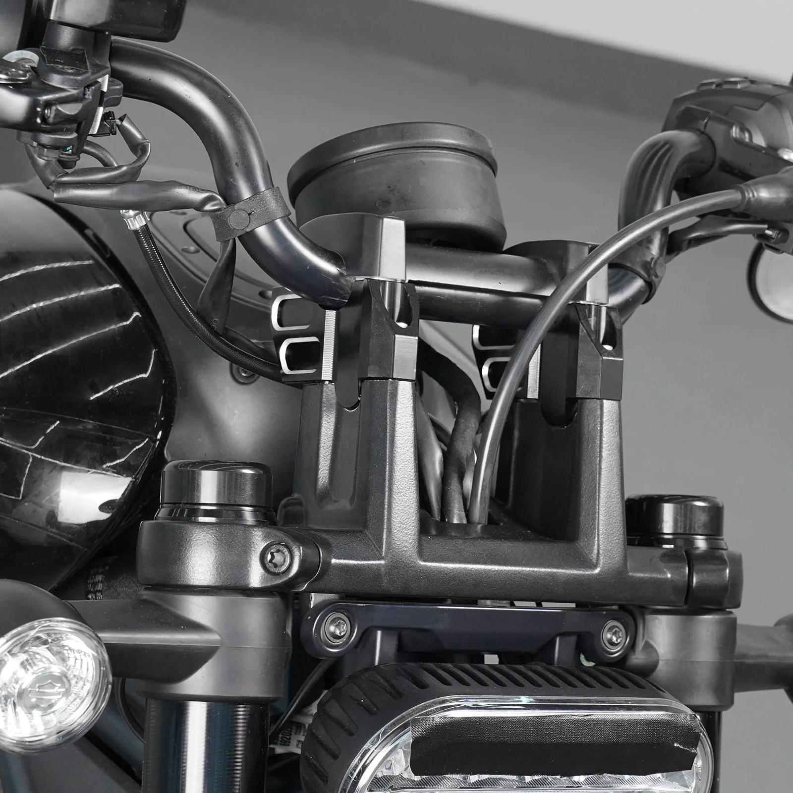 Handlebar Kickback Risers & Phone Holder Bracket Mount Kit For Harley Sportster S 1250 - Image 3