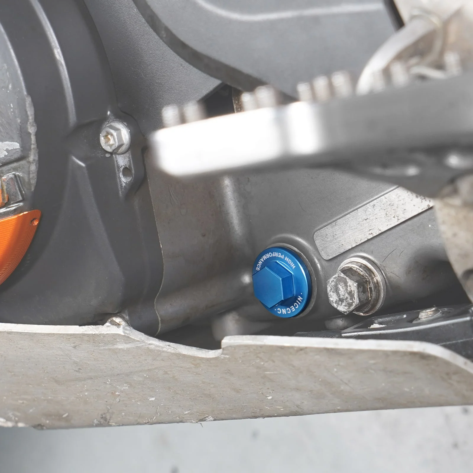 Magnetic Oil Drain Plug Bolt For Husqvarna 701 Enduro Supermoto SM Vitpilen - Image 2