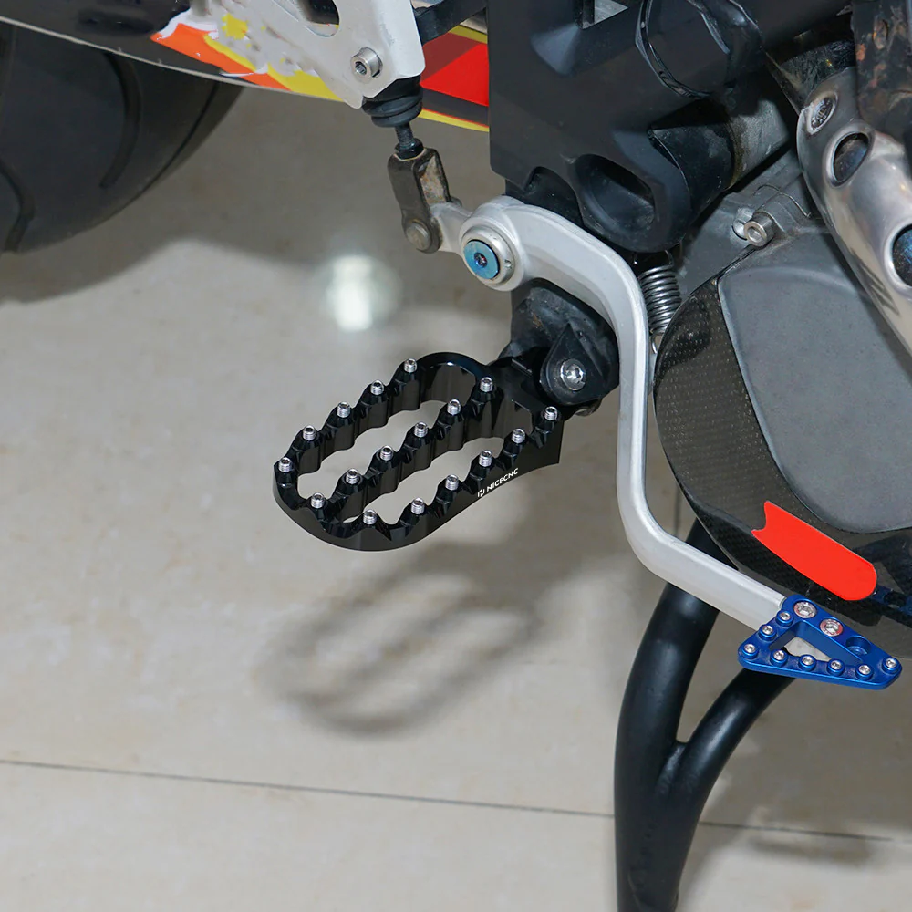 Forged Wide Foot Pegs For KTM 690 Enduro SMC R 790 890 950 990 1090 ADV 1290 SAR - Image 3