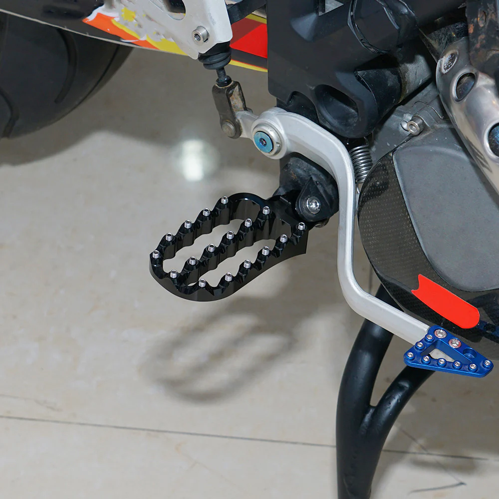 Forged Enlarged Wide Foot Pegs Pedals For KTM 390 Adventure 2020-2024 - Image 3