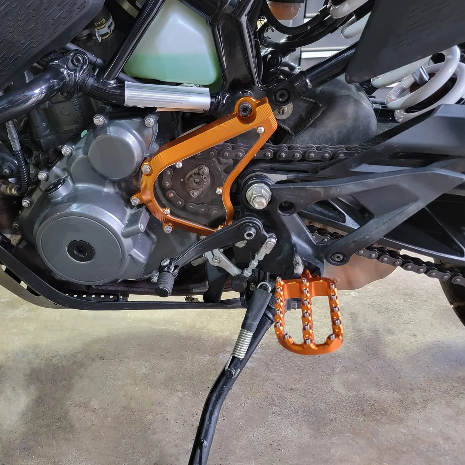 Forged 0° Horizontal Flat Wide Enlarged Foot Pegs For KTM 390 Adventure 2020-2024 - Image 2