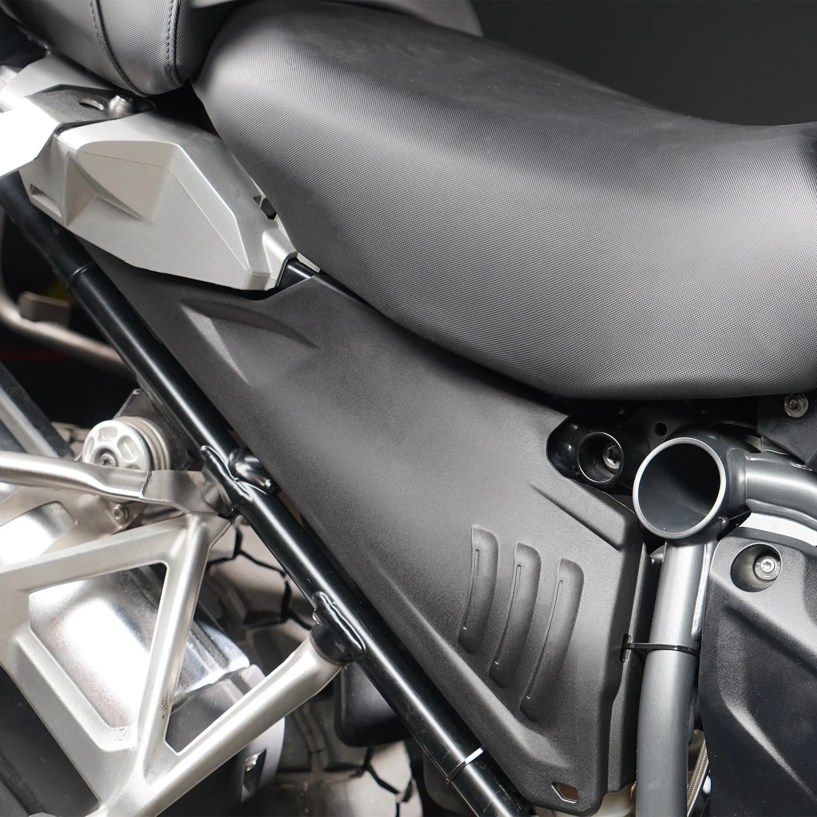Rear Frame Side Panel Guards For BMW R1250GS 2018-2023 R1200GS 2013-2018 - Image 2