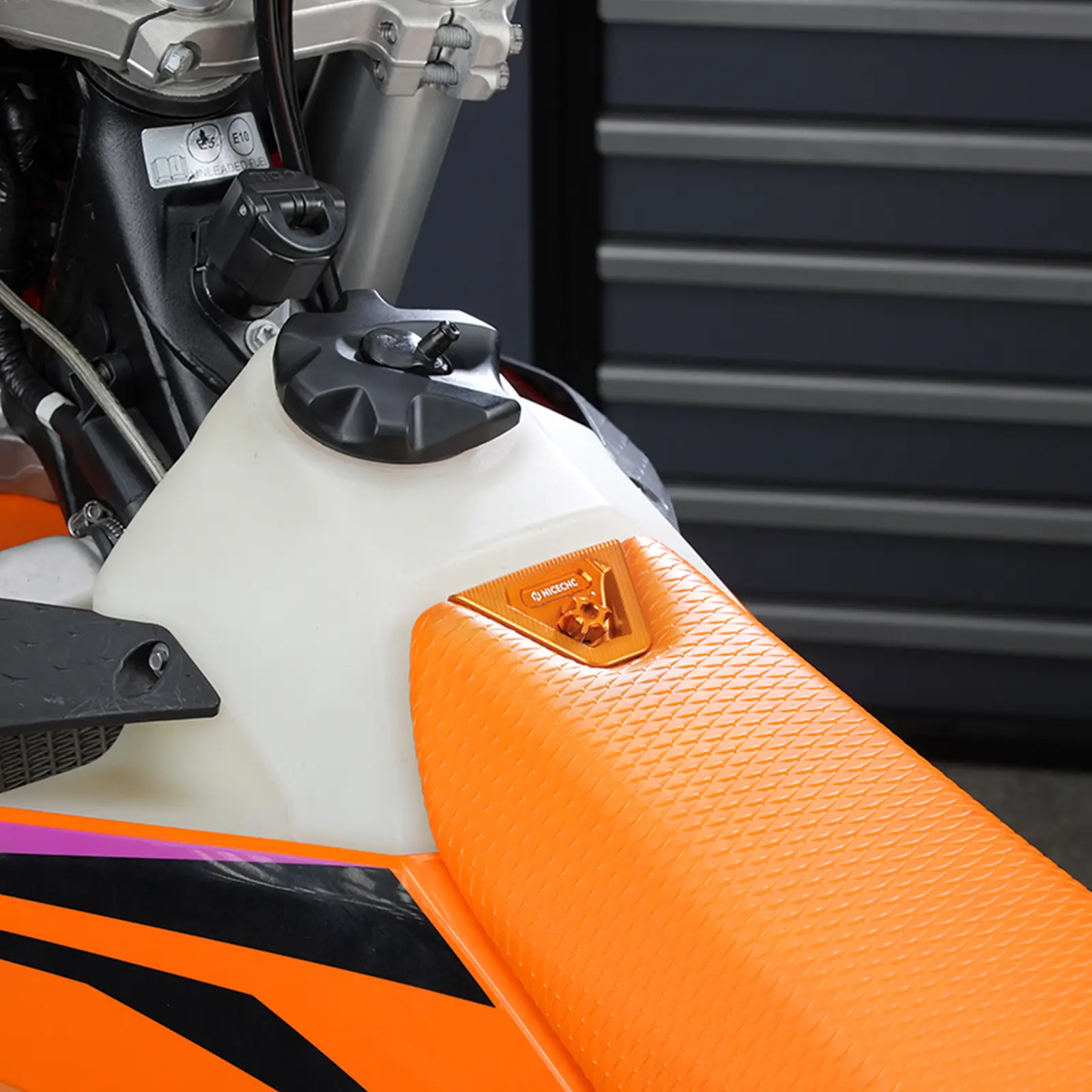 Seat Mount Cover Kit For KTM 125-450 XC SX XC-F SX-F 23-26 150-500 EXC XC-W 24-26 - Image 2