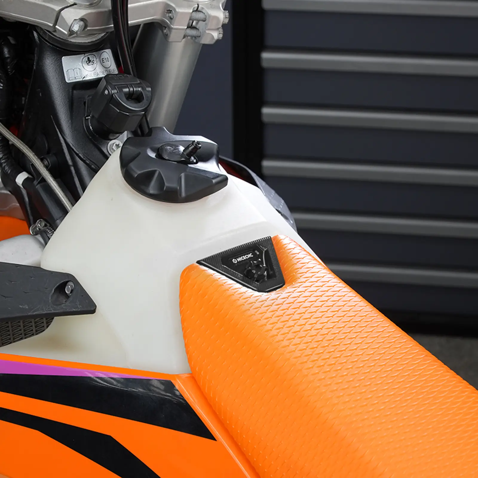 Seat Mount Cover Kit For KTM 125-450 XC SX XC-F SX-F 23-26 150-500 EXC XC-W 24-26 - Image 3