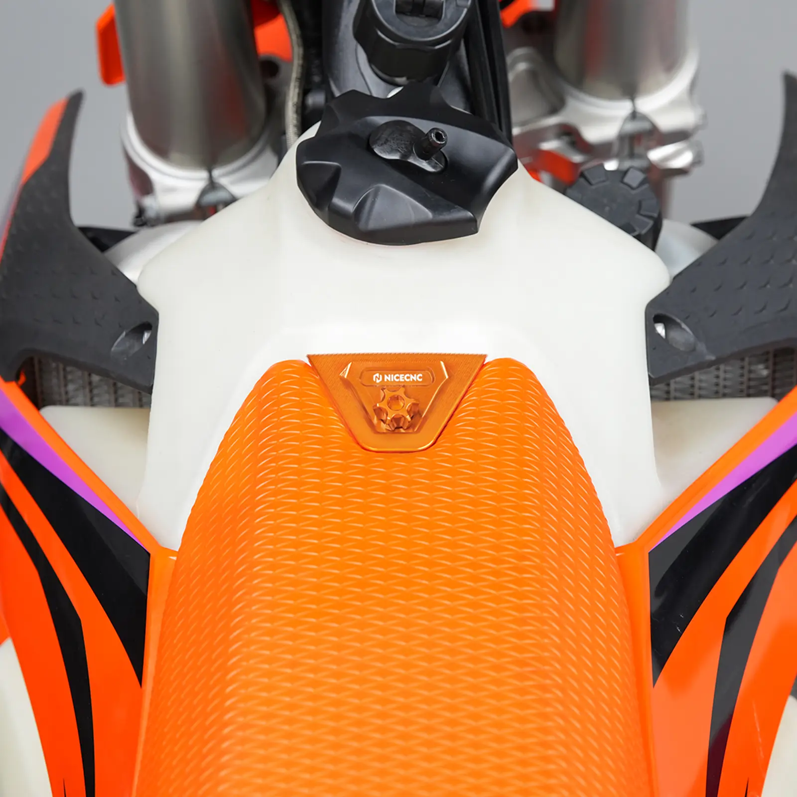 Seat Mount Cover Kit For KTM 125-450 XC SX XC-F SX-F 23-26 150-500 EXC XC-W 24-26 - Image 7