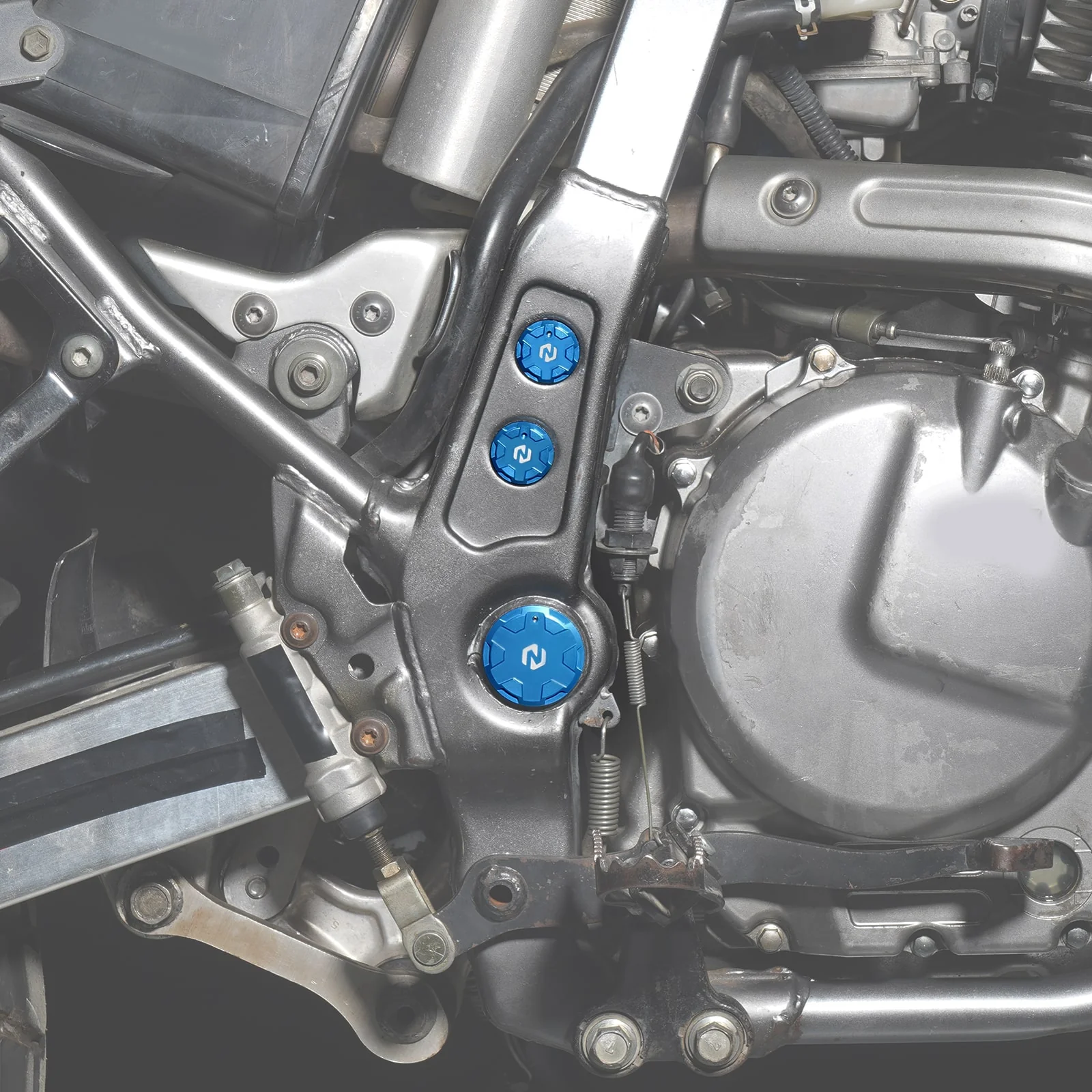 Swingarm Pivot Shaft Hole Block Caps Plugs Set For Suzuki DR650 S / SE 1996-2024 - Image 3