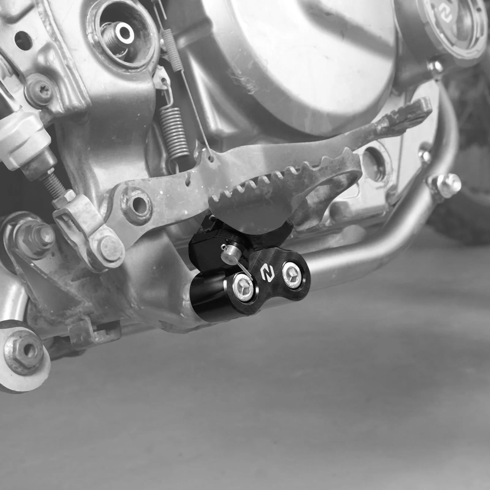 Lowered Lowering Footpeg Mounts Brackets For Suzuki DR650 S / SE 1996-2025 - Image 8