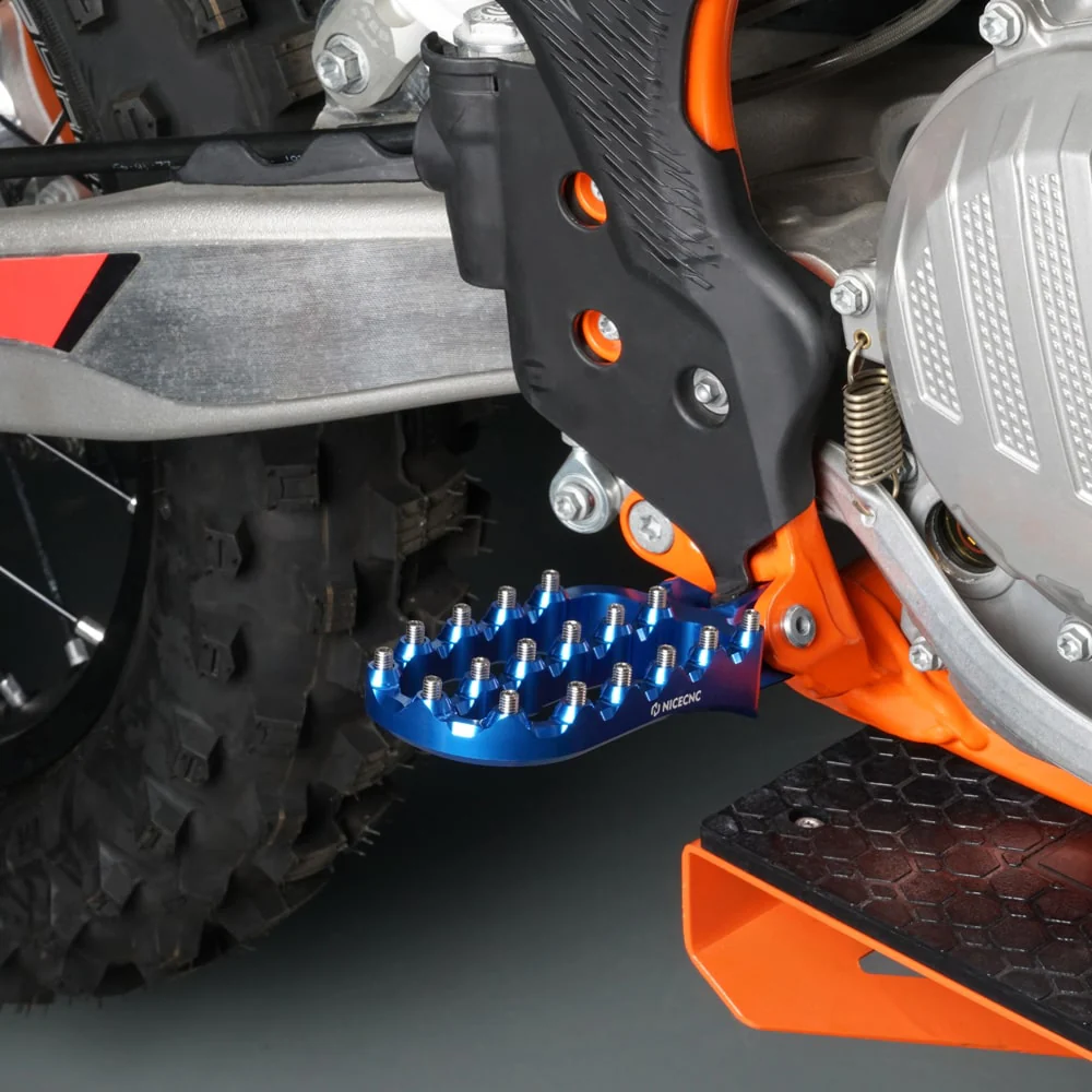 Wide Motorcycle Forged Foot Pegs for KTM/Husqvarna 125-501 2017-2023 Gas Gas - Image 3
