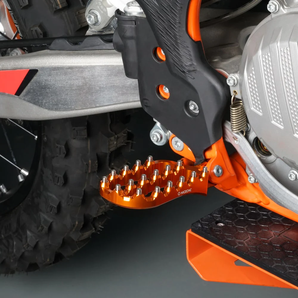Wide Motorcycle Forged Foot Pegs for KTM/Husqvarna 125-501 2017-2023 Gas Gas - Image 4