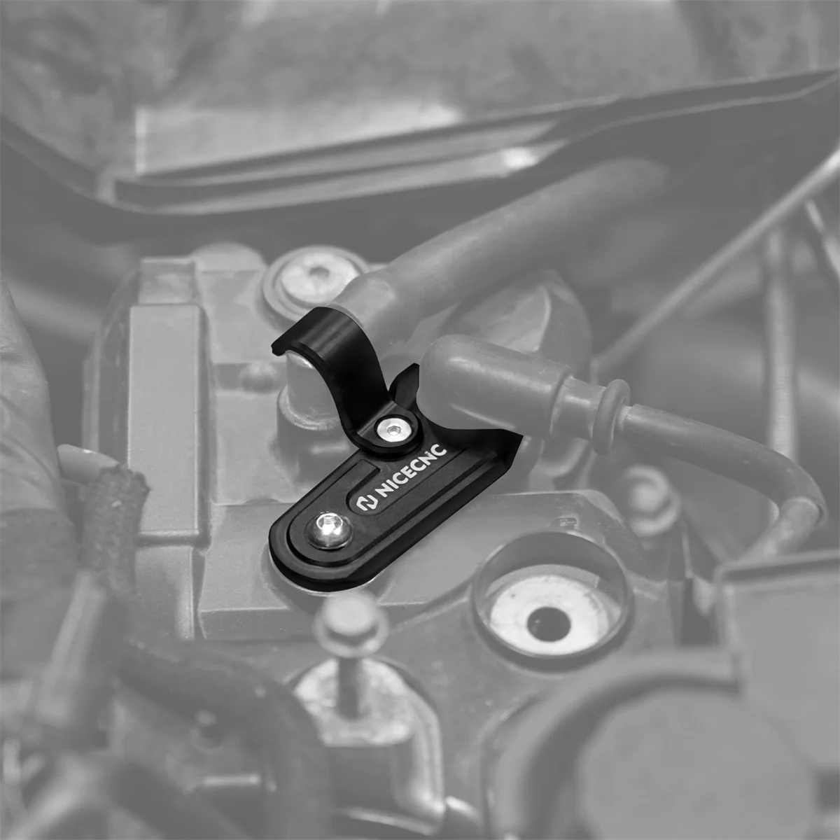 ATV Upgraded Spark Plug Boot Hold Down For Yamaha YFZ450R 2009-2025 - Image 4
